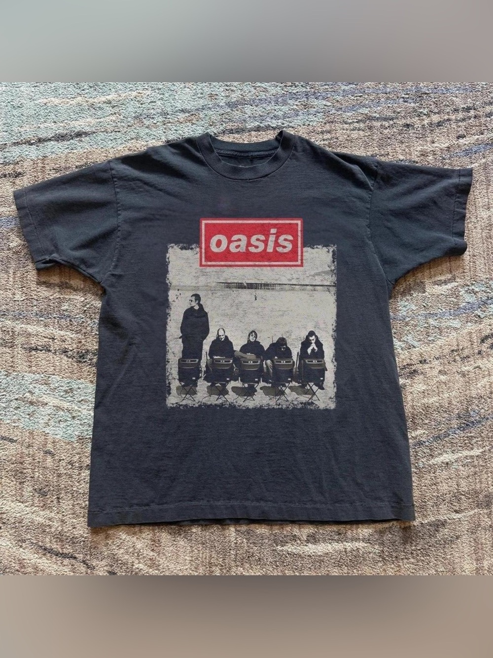 Oasis Band Photo Red Box 90s Britpop Indie Rock Music Fan Graphic T-Shirt